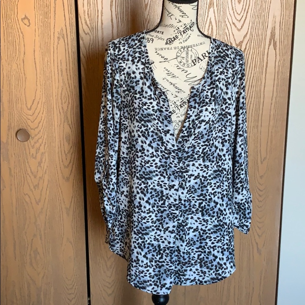 Women’s HIP Three Quarter Length Blouse
